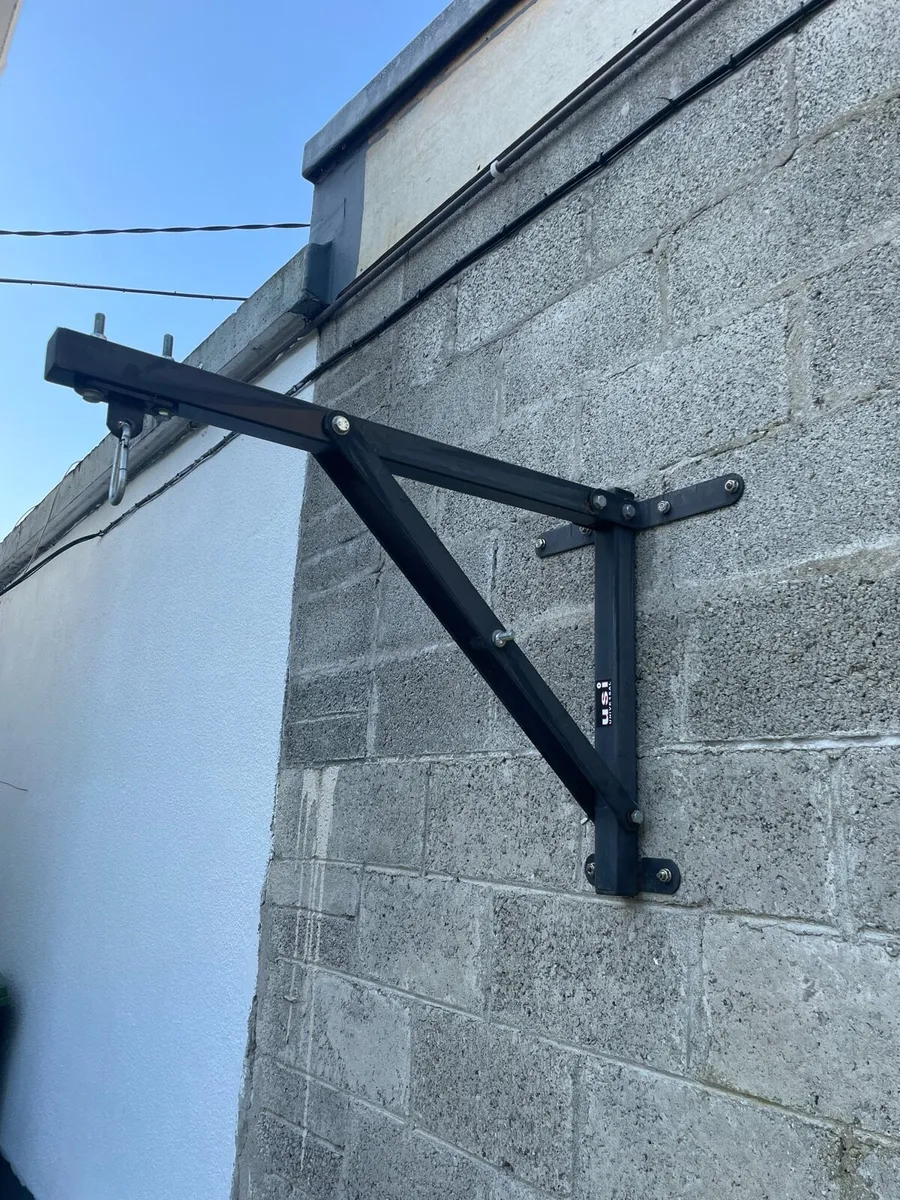 Boxing bag wall mount - Image 3