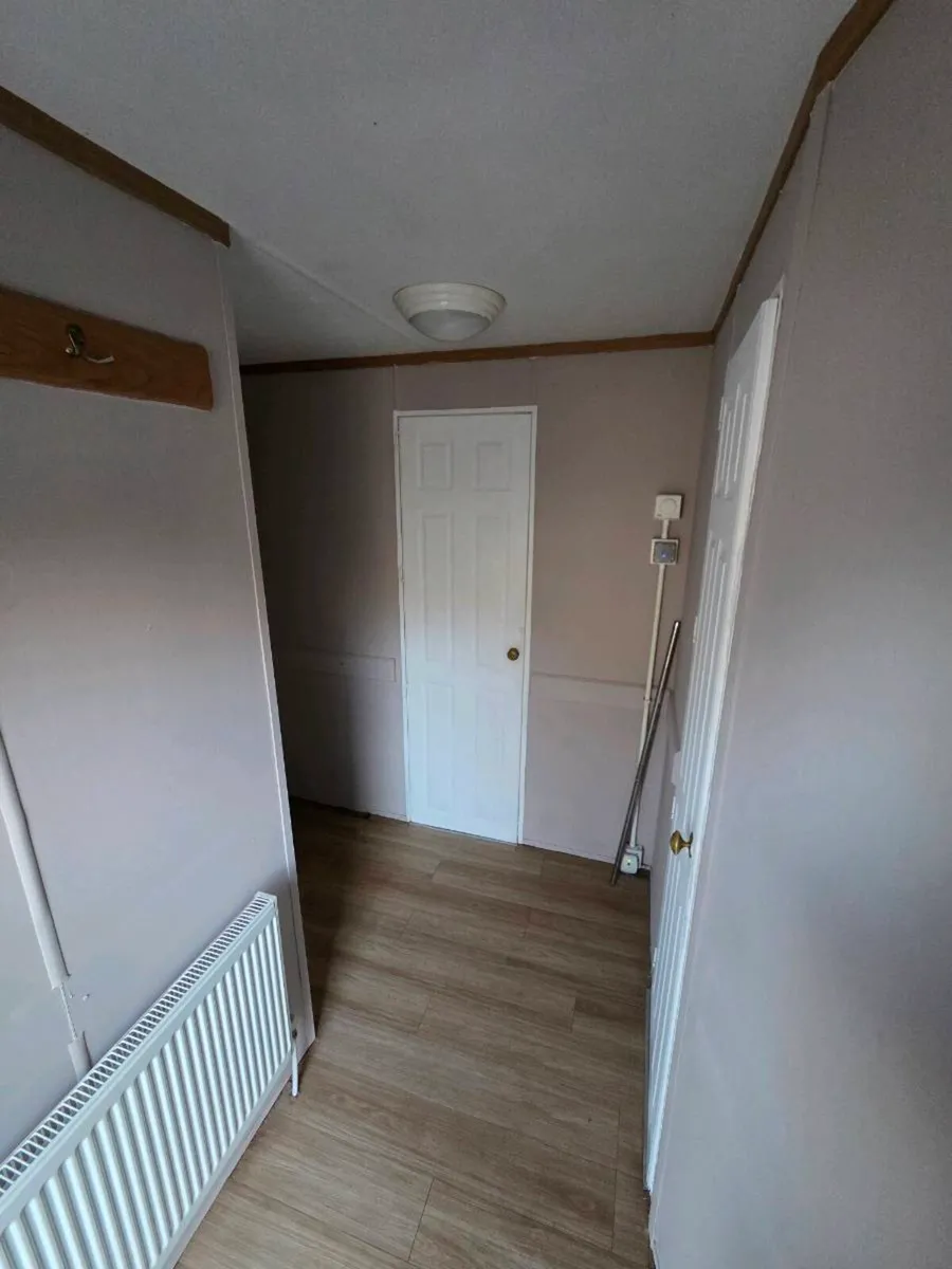 Mobile Home - Image 3
