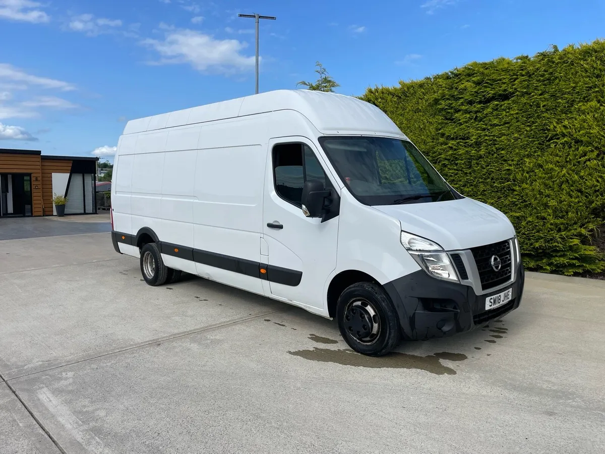 Nissan nv400 twin wheel - Image 1