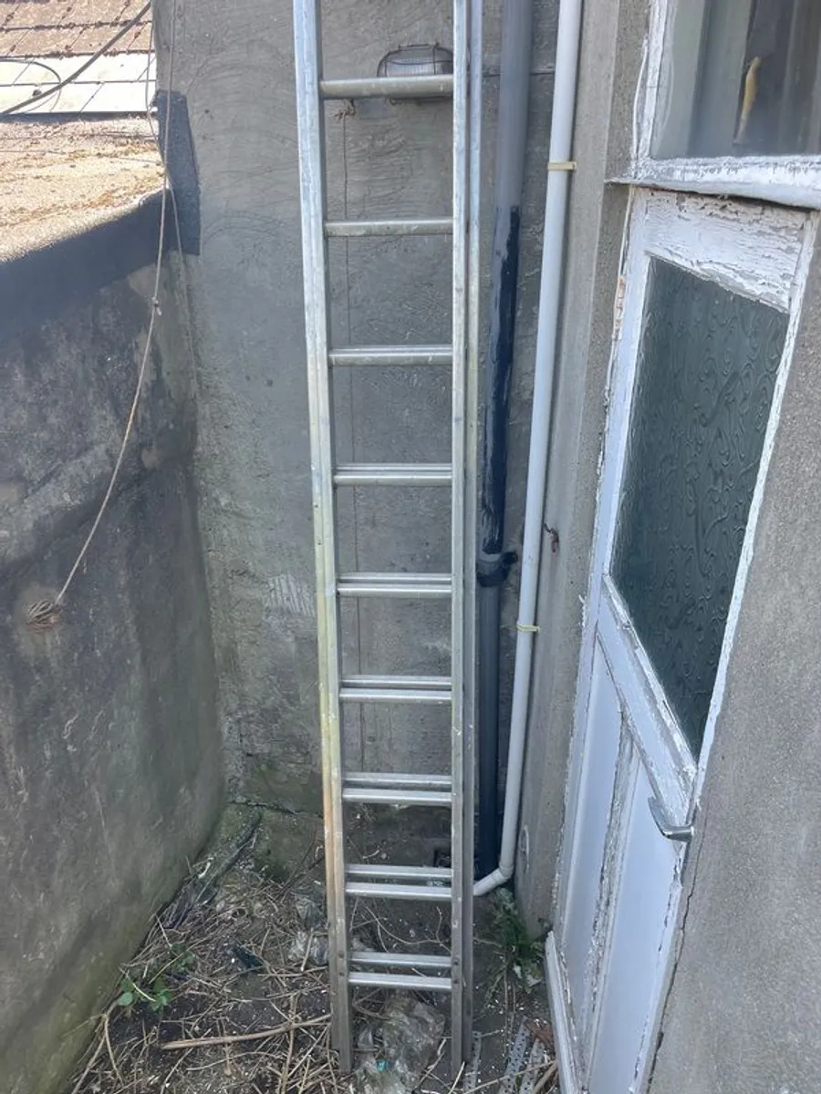 24Ft aluminum double stage lightweight ladders - Image 1