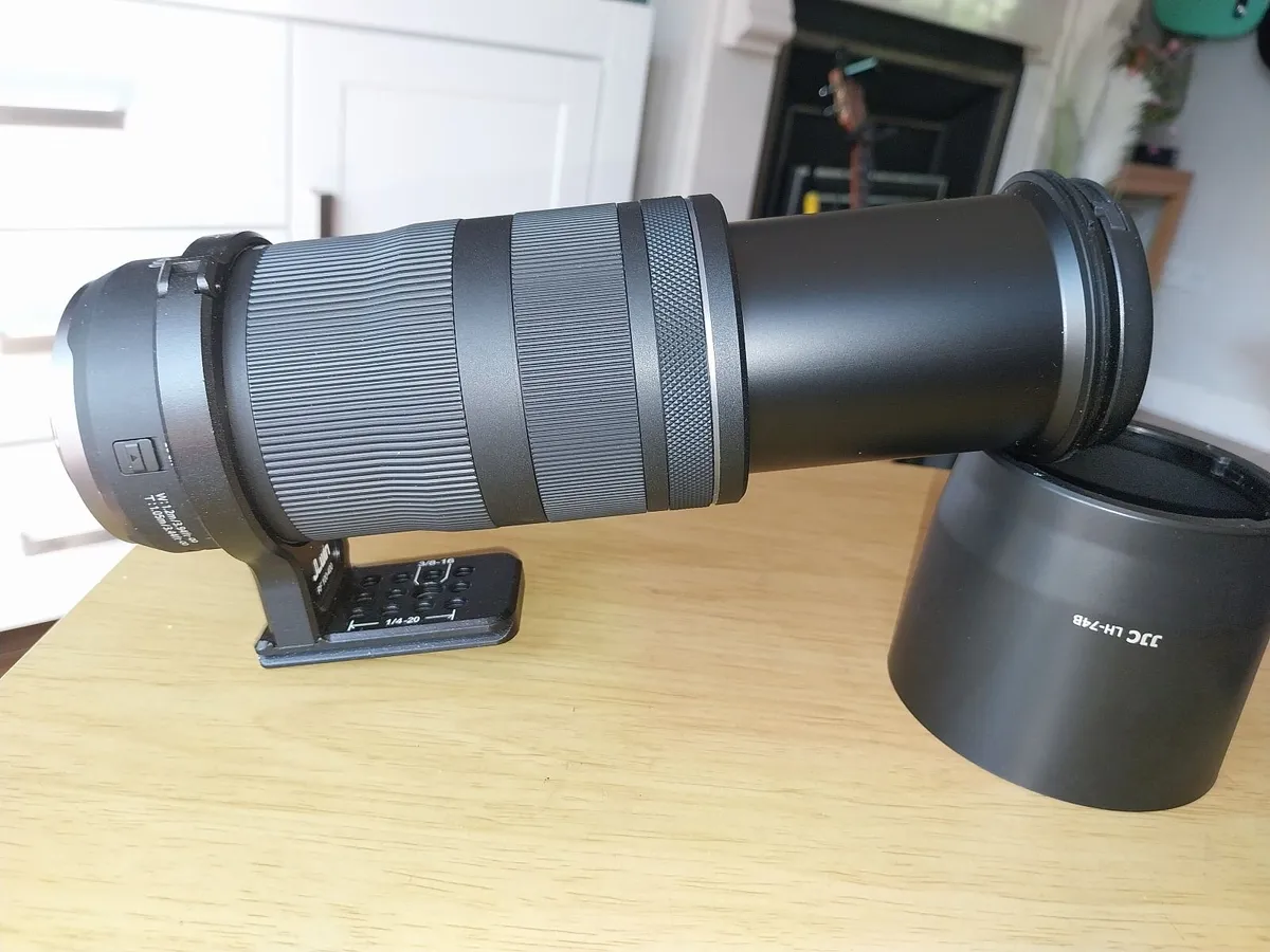 canon RF 100-400 F5.6-8 IS Usm Lens with extras. - Image 1