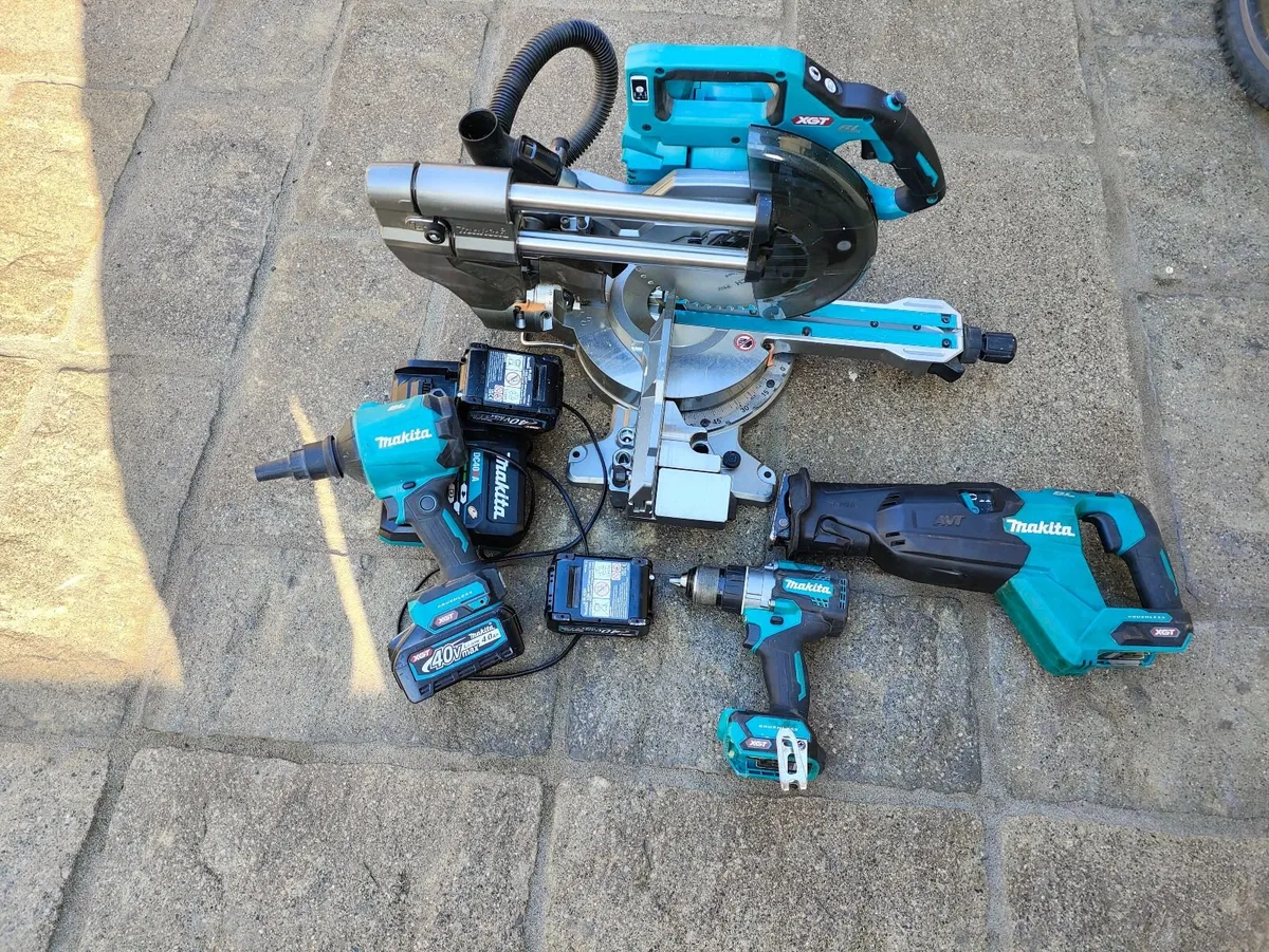 Makita 40volt kit.