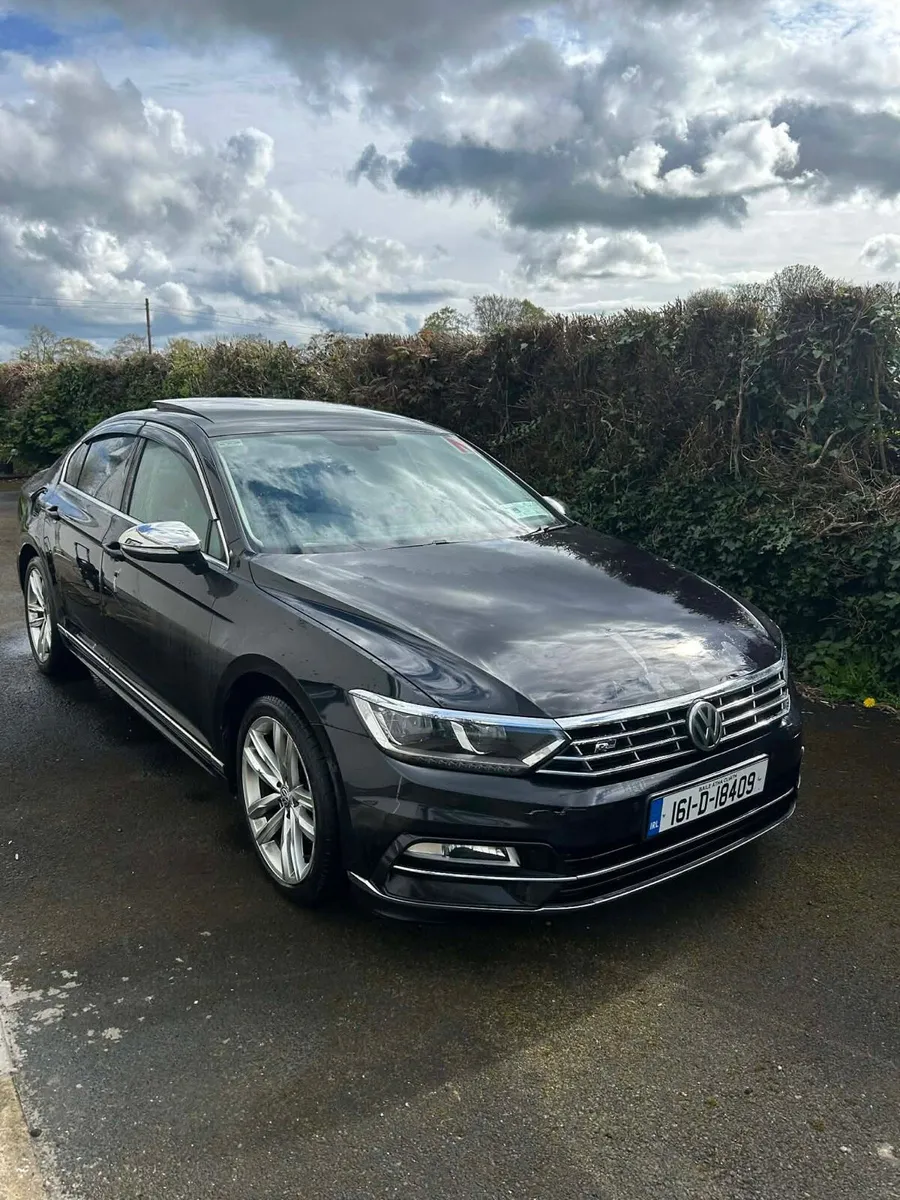 Volkswagen Passat - Image 1