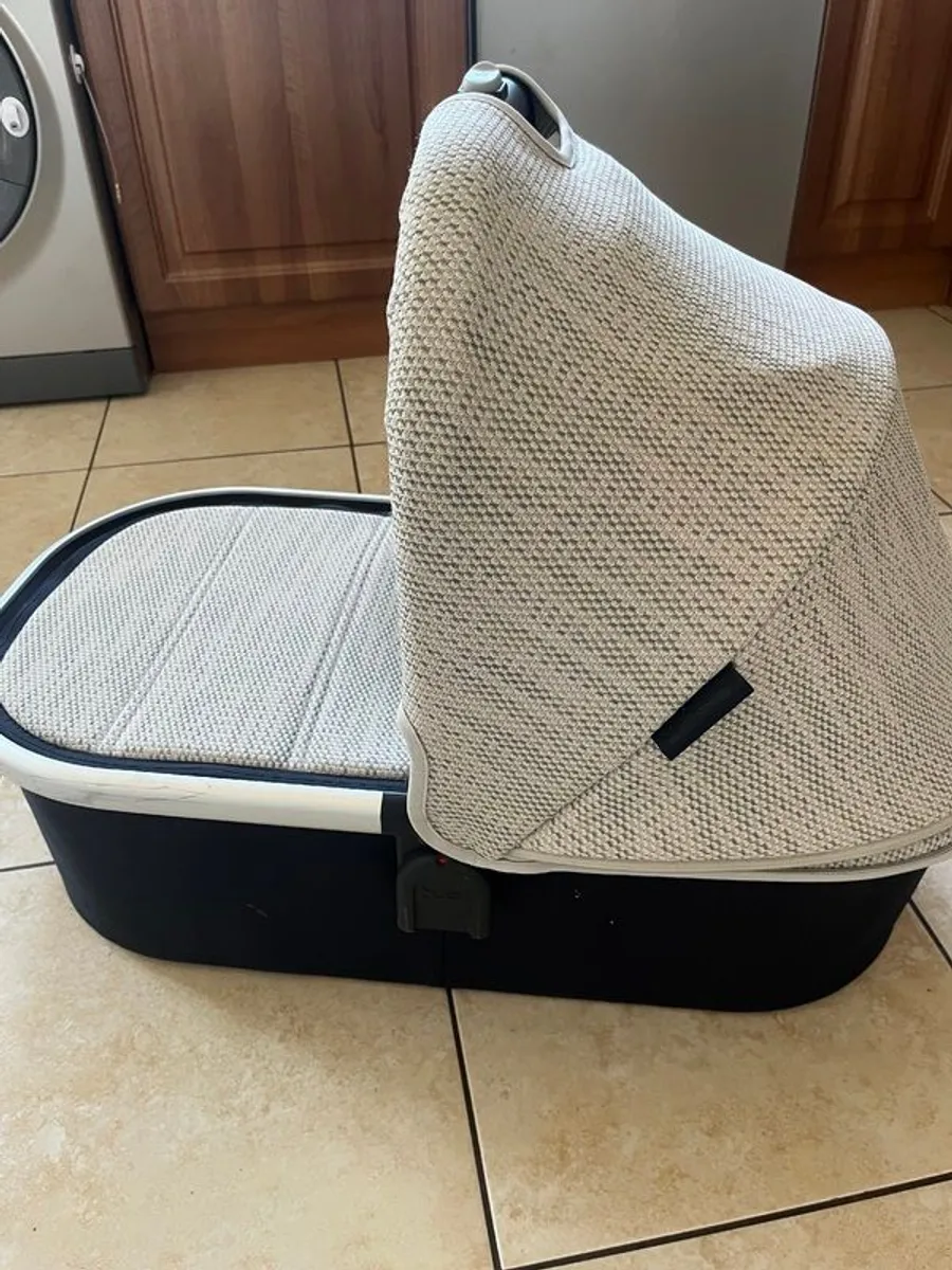 Pram - Image 1