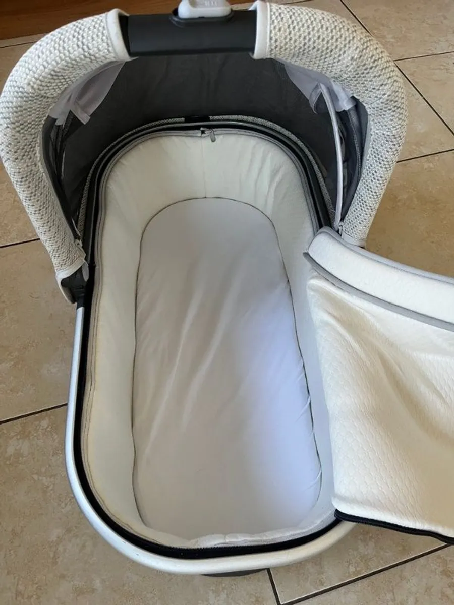 Pram - Image 2