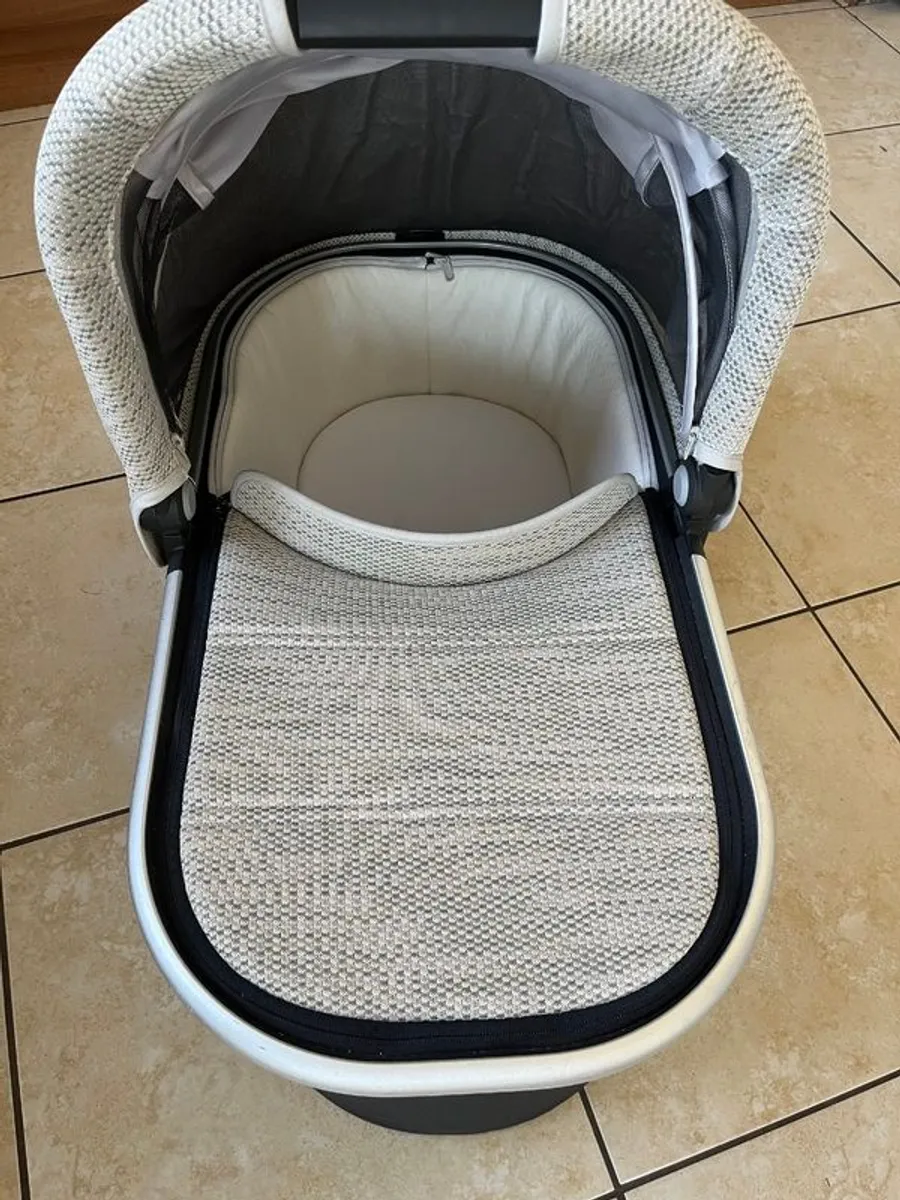 Pram - Image 3