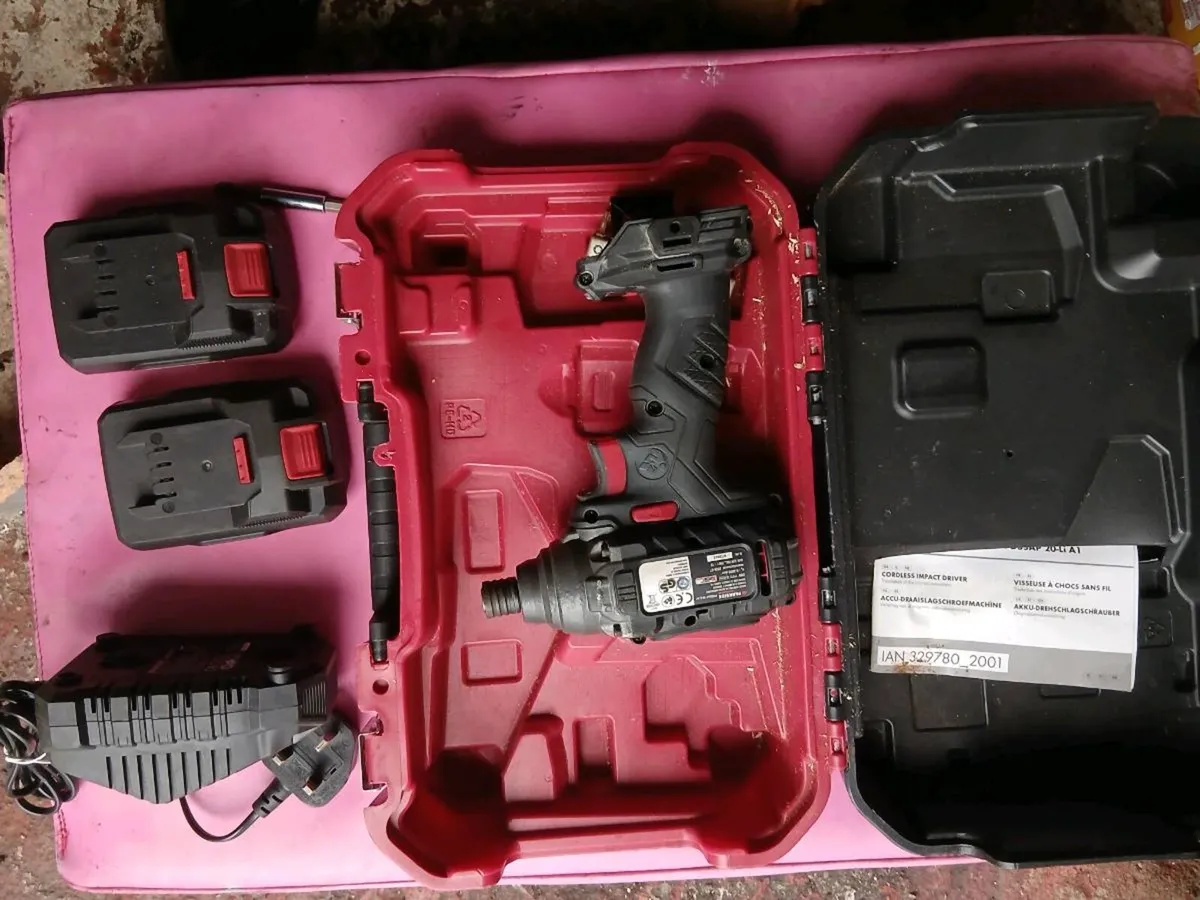 Comes with 2 batteries and battery charger.
Also c - Image 2