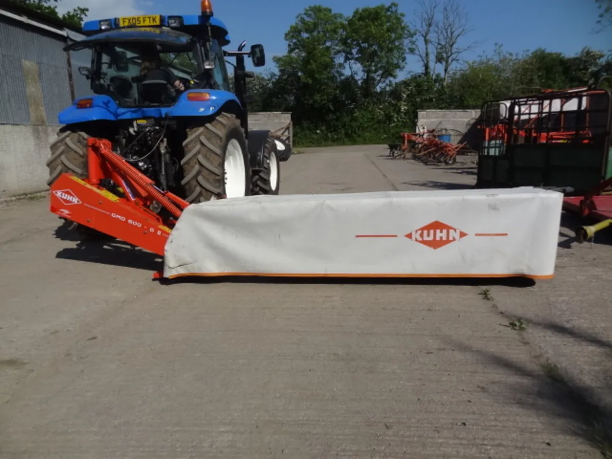 Kuhn GMD800 Side Mounted Disc Mower - Image 3