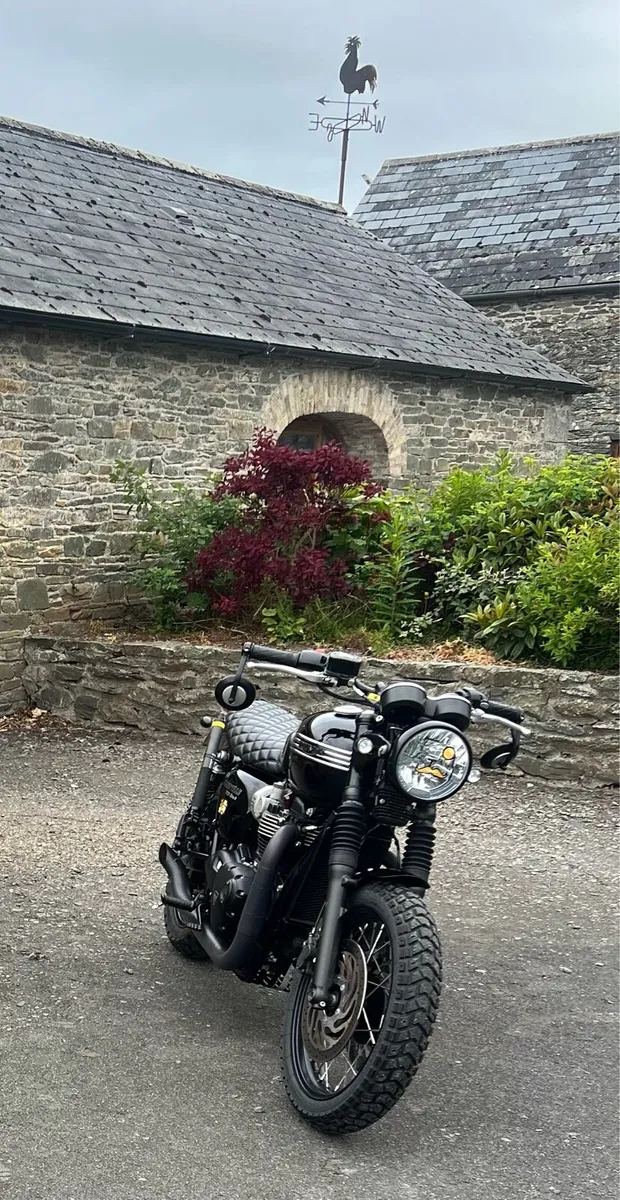Triumph Bonneville T120 - Image 2
