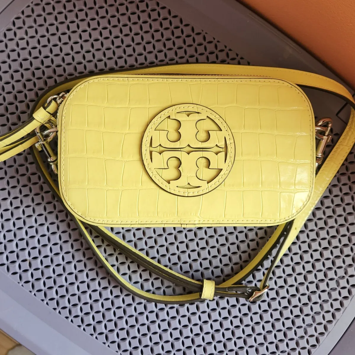 Tory Burch crossbody bag (authentic and new) - Image 4