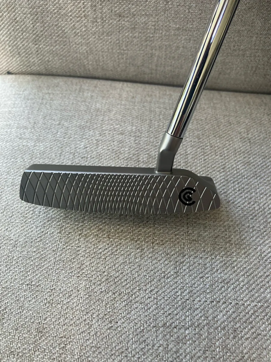 Cleveland HB soft 2 #8 putter 35 inch great nic - Image 3