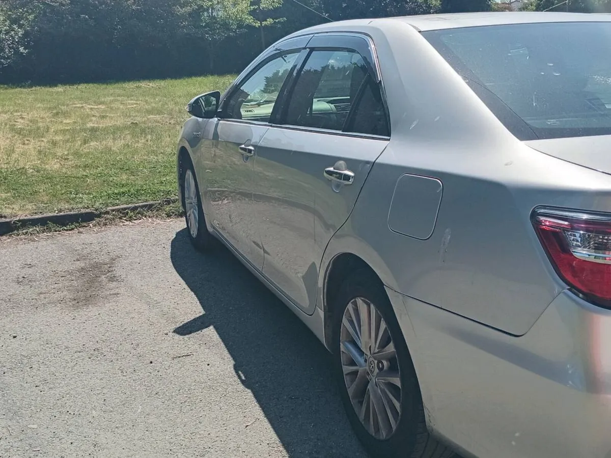 2016 Toyota camry hybrid for parts - Image 3