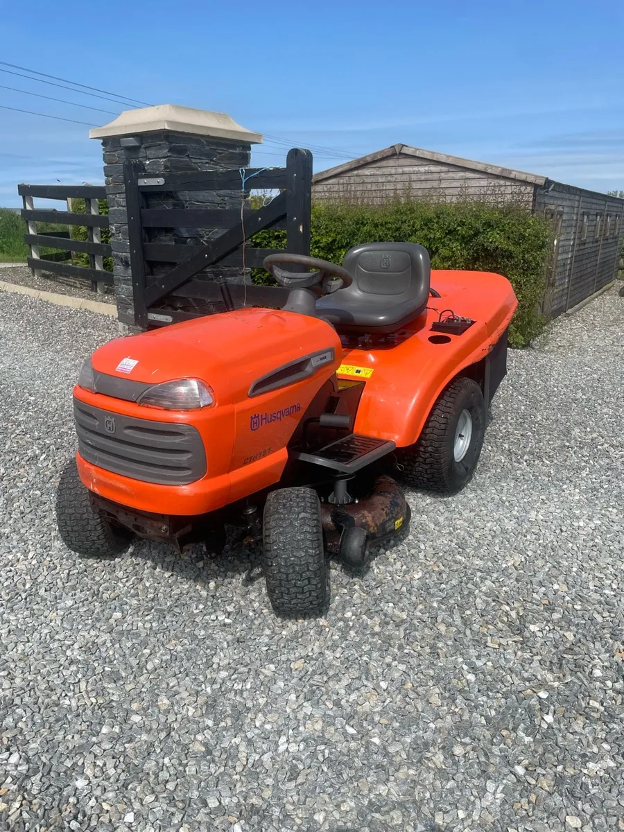 Husqvarna CTH151 lawnmower - Image 1