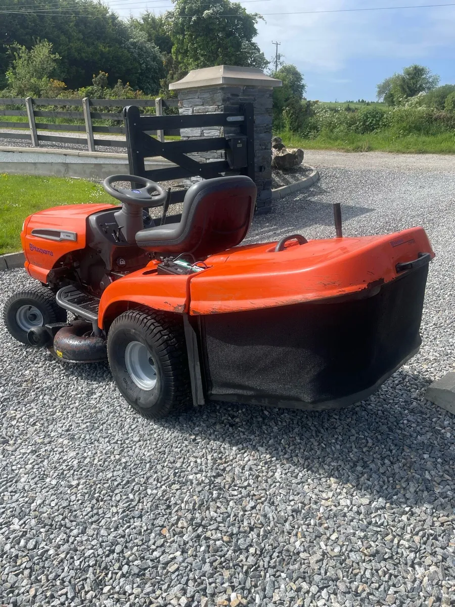 Husqvarna CTH151 lawnmower - Image 2