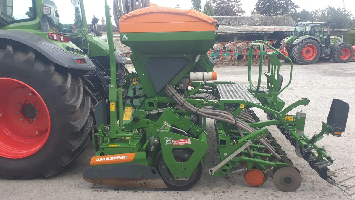 Amazone AD-P 3001 Seed Drill - Image 1