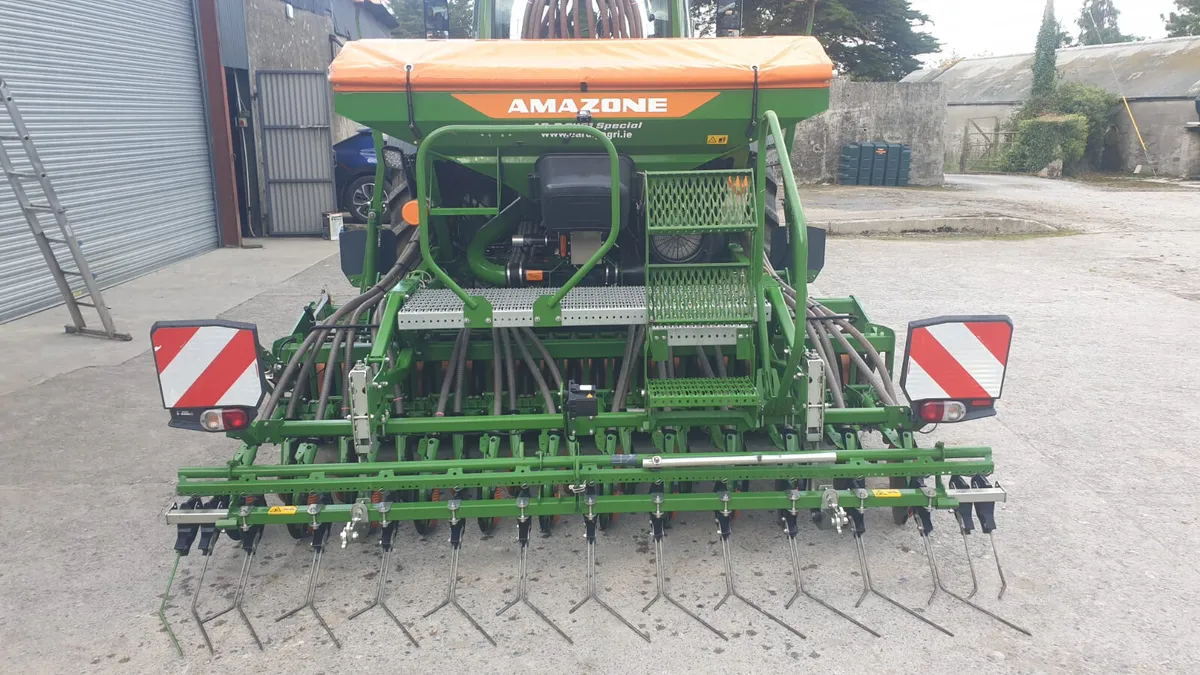 Amazone AD-P 3001 Seed Drill - Image 3