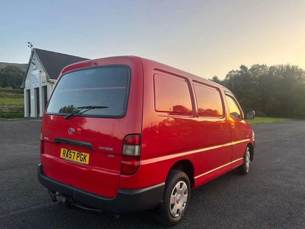 Toyota HiAce 2008 - Image 3