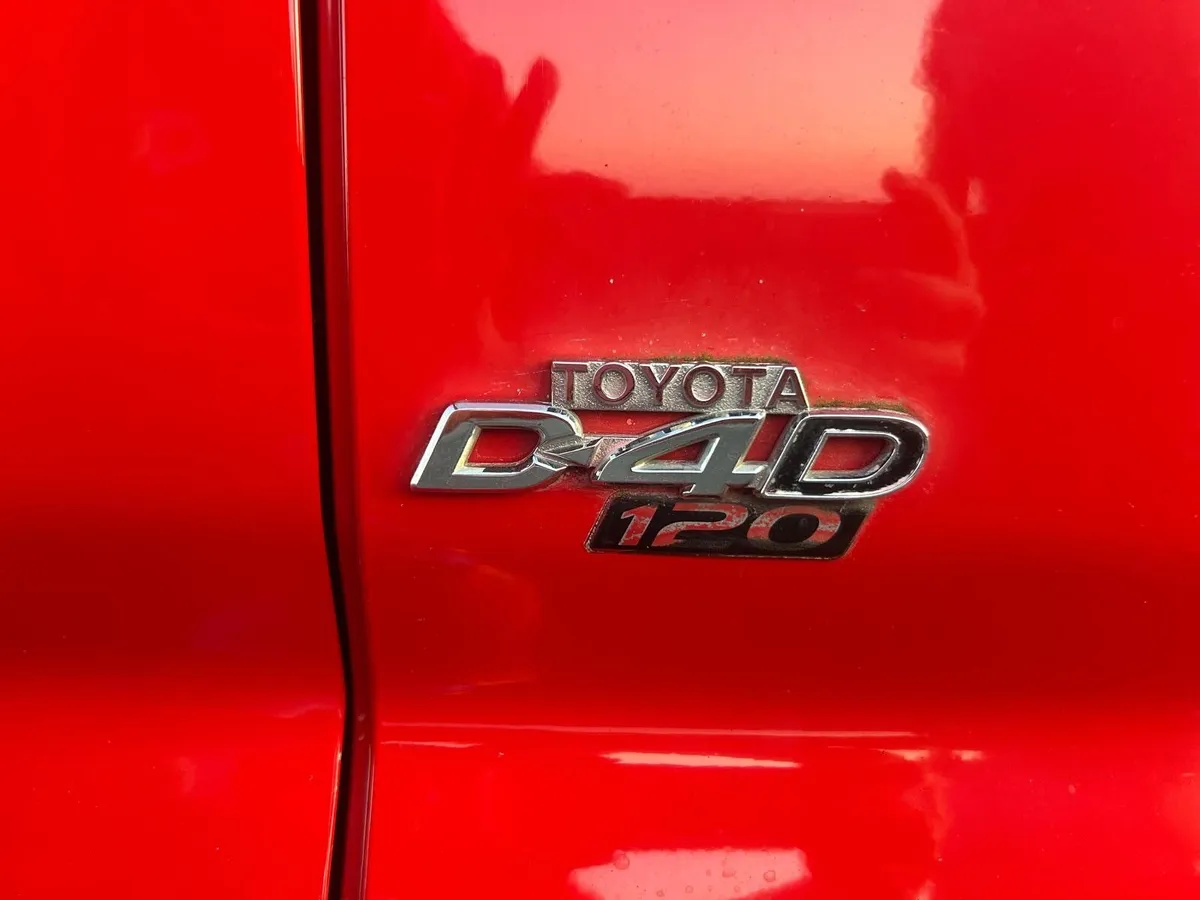 Toyota HiAce 2008 - Image 2