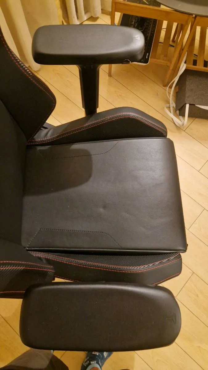 Secretlab Omega 2020 used - Image 3