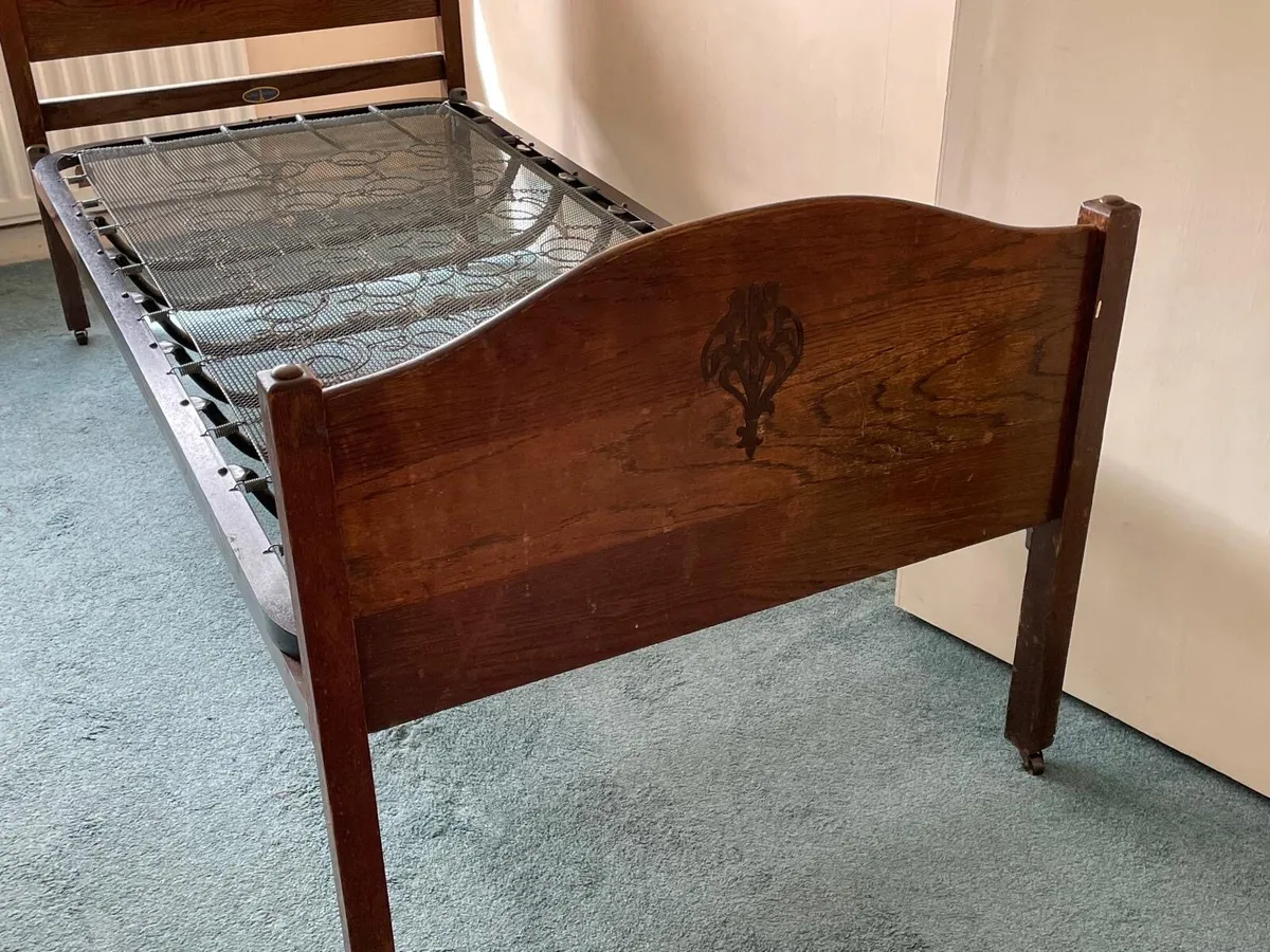 Vintage single oak bed - Image 2