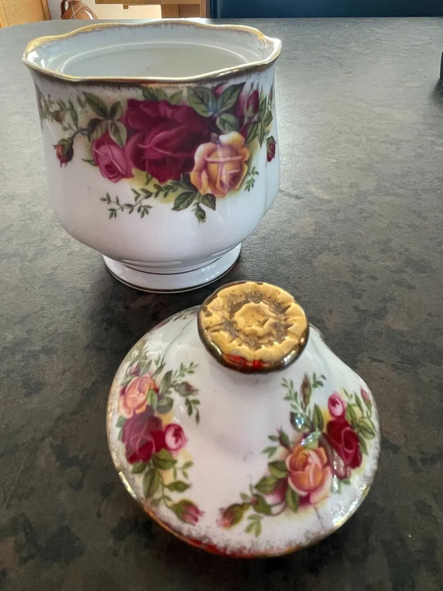 Royal Albert Country Rose bone china jam pot sugar - Image 3
