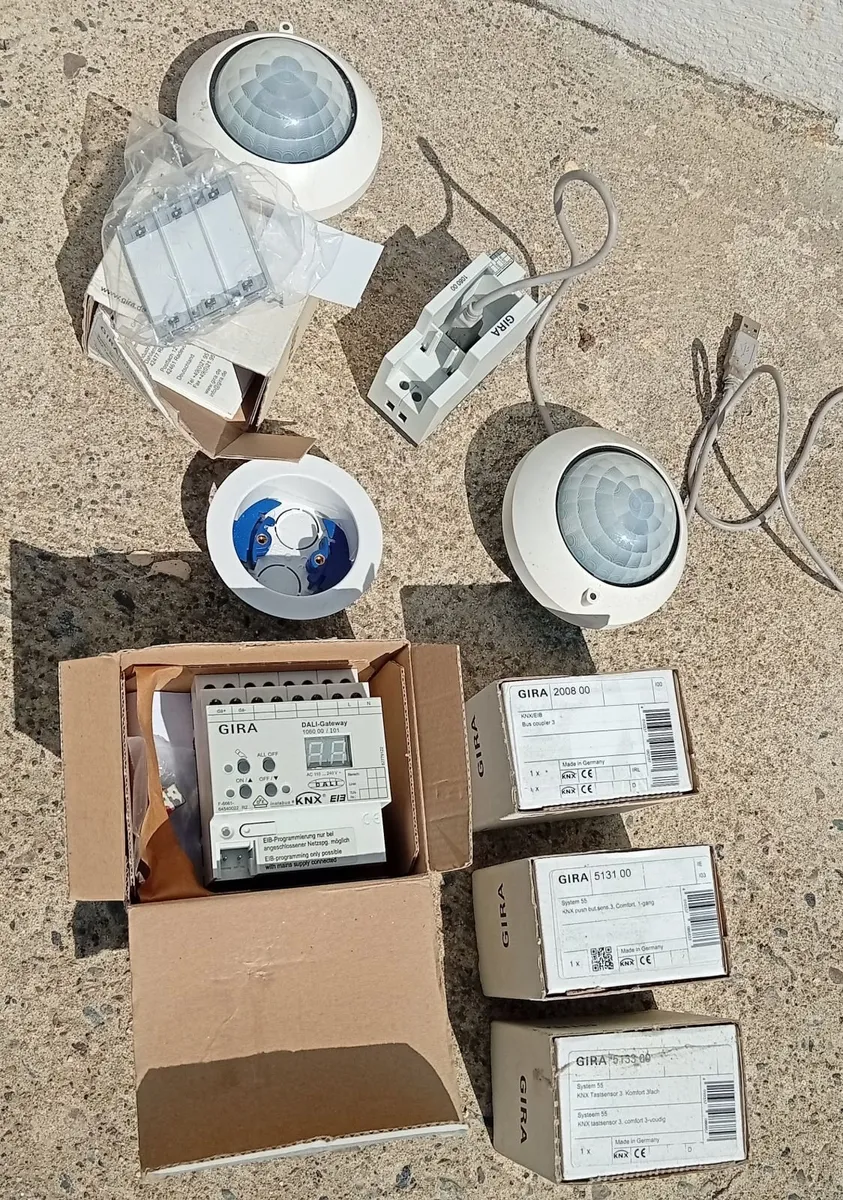 KNX Cables and Components (Lot) - Image 1