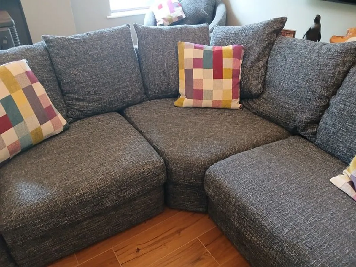 sofa - Image 2