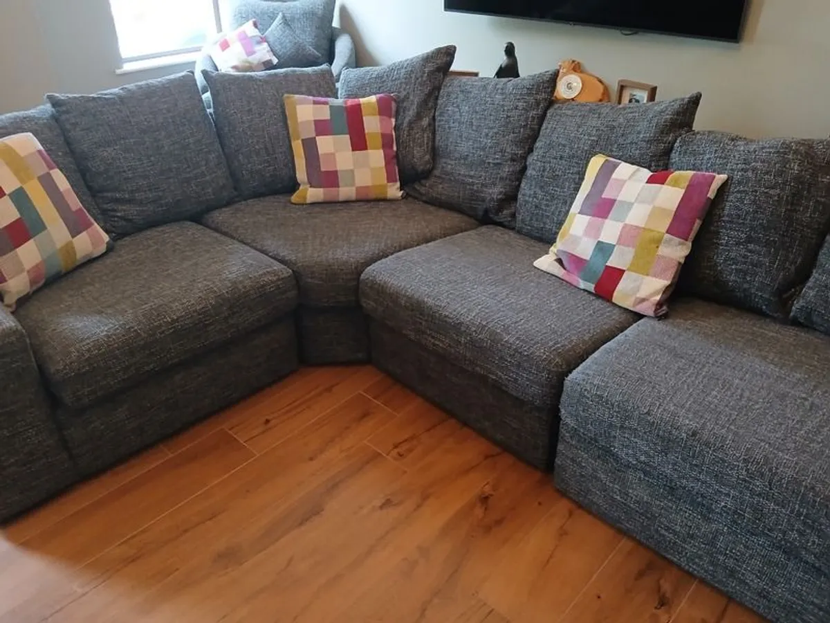 sofa - Image 3