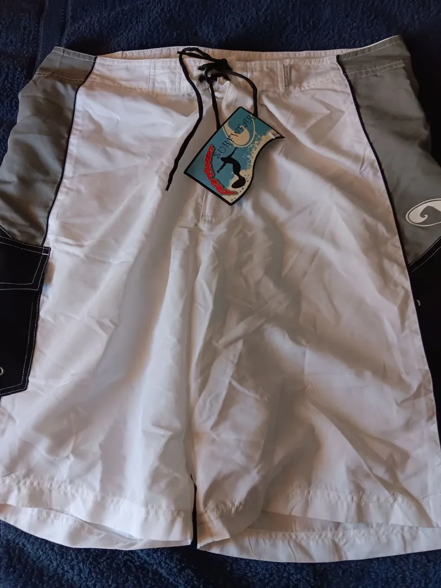 SURFING/BOARD SHORTS (NEW) - Image 1