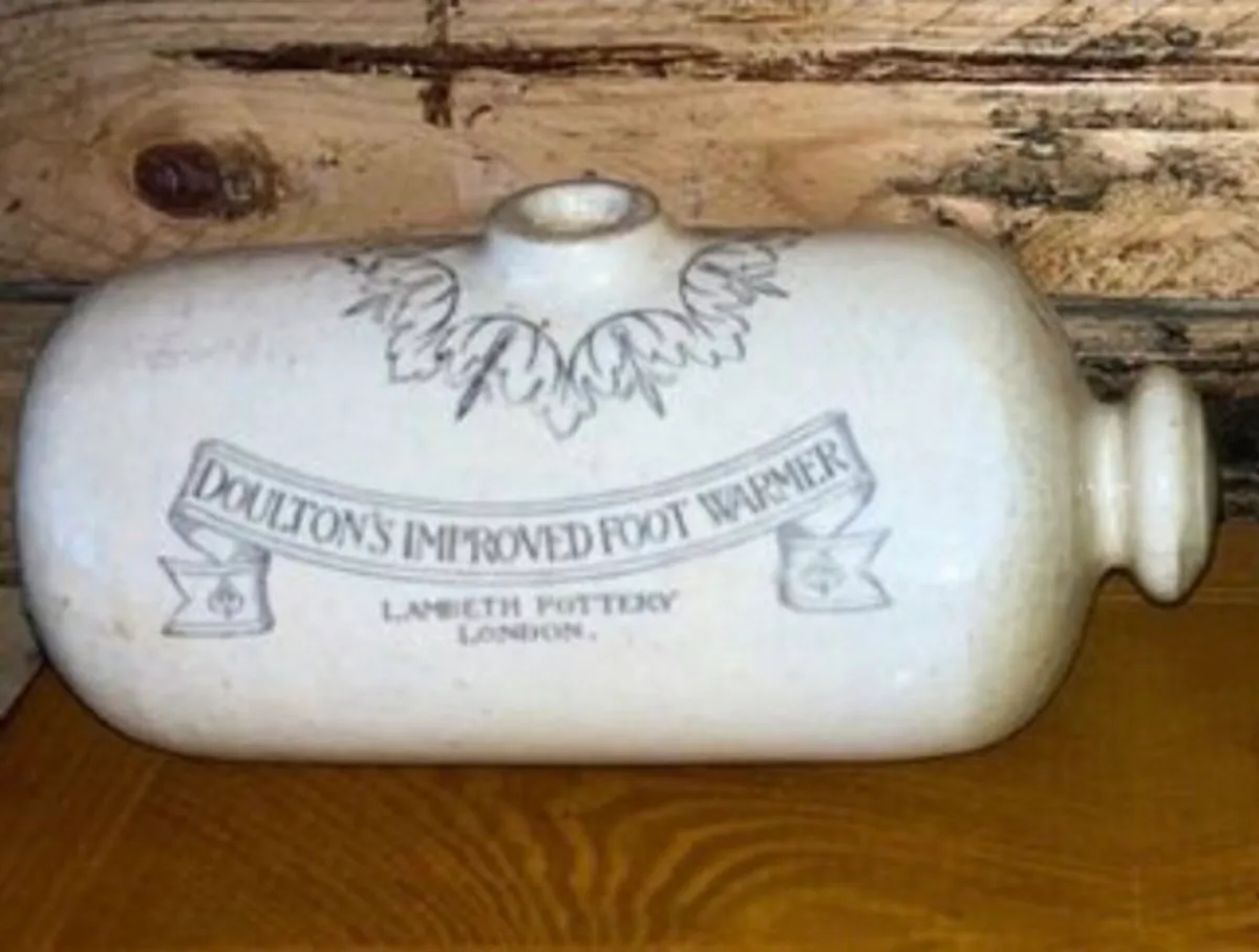 19th century foot warmer - Image 2