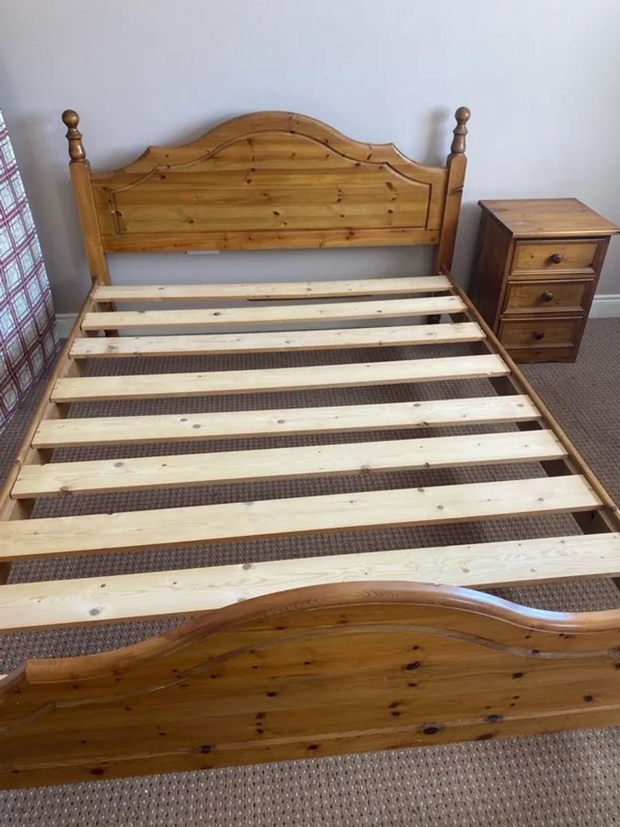 Solid wood bedroom furniture - Image 2