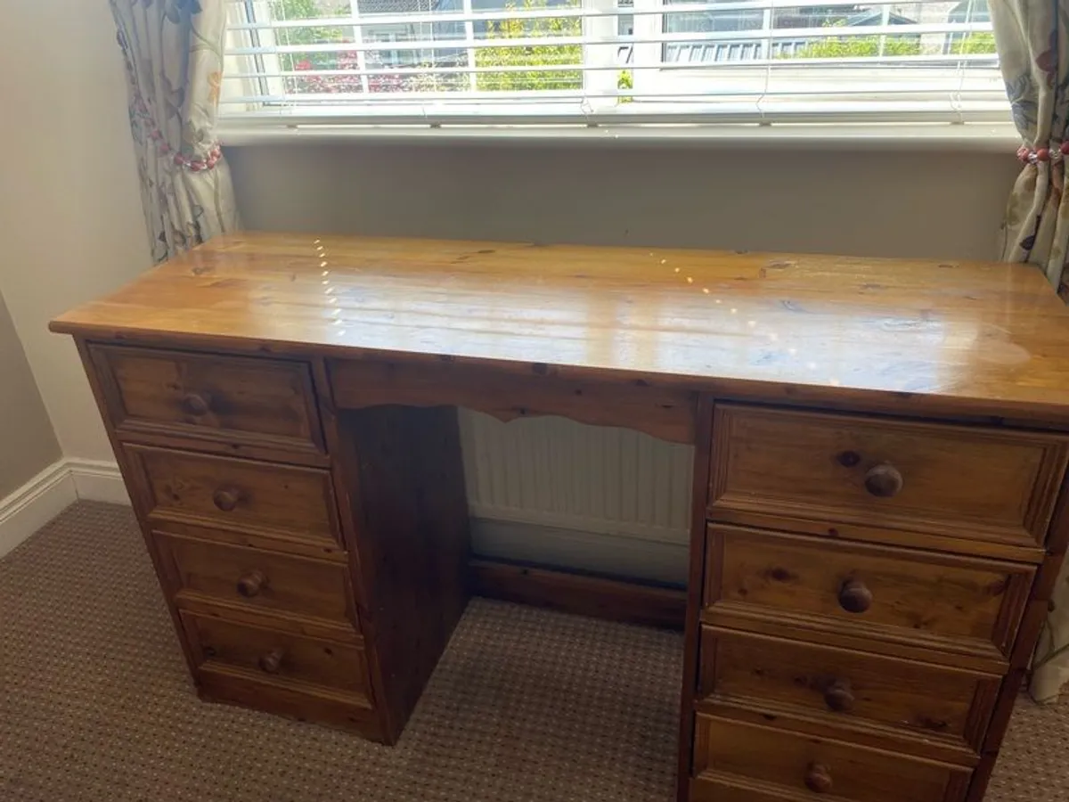 Solid wood bedroom furniture - Image 3