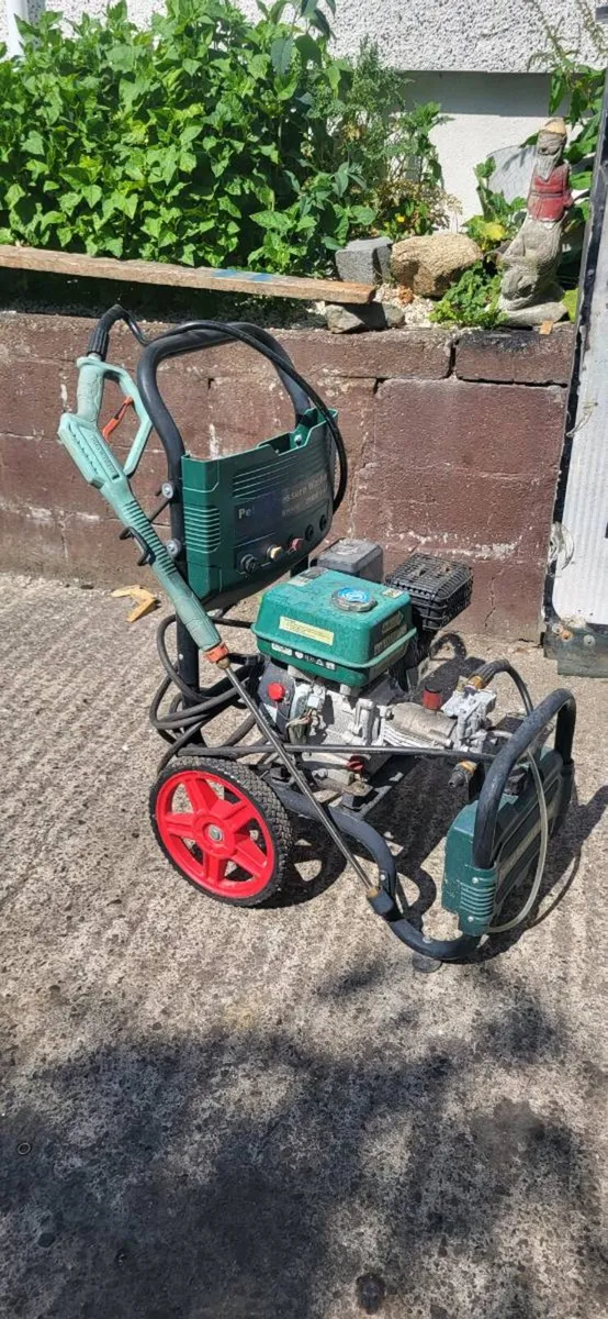 Power washer - Image 1