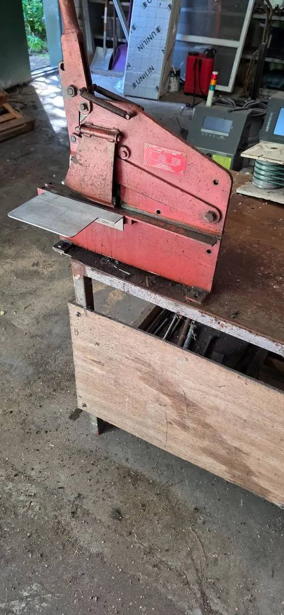 Gabro Guillotine/Notcher - Image 2