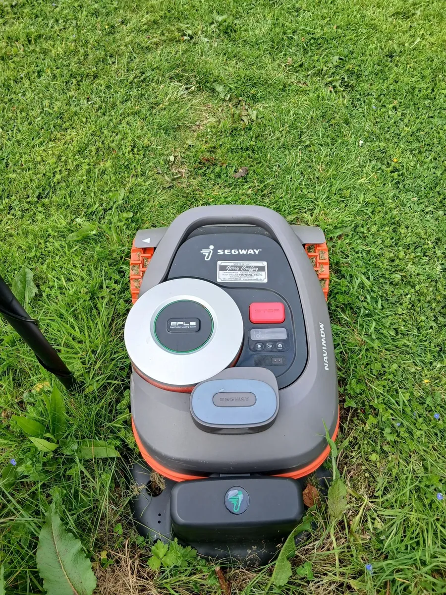 Robot lawnmower - Image 3