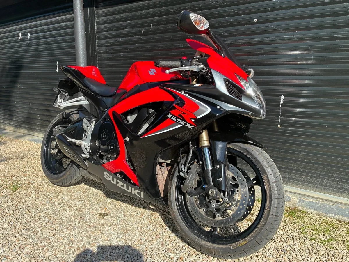 2008 gsxr 600 k7 - Image 2