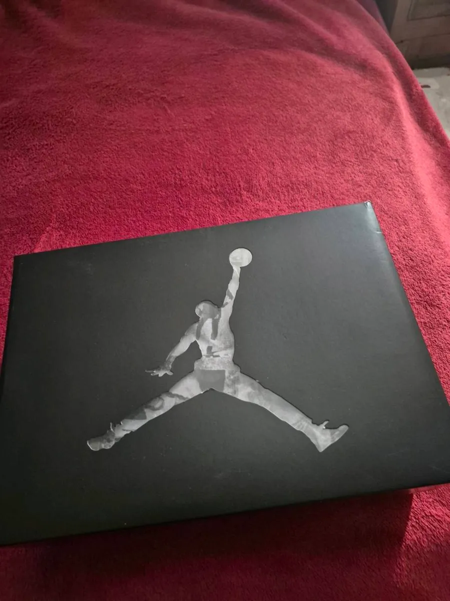NEW AIR JORDAN 4 - Image 2