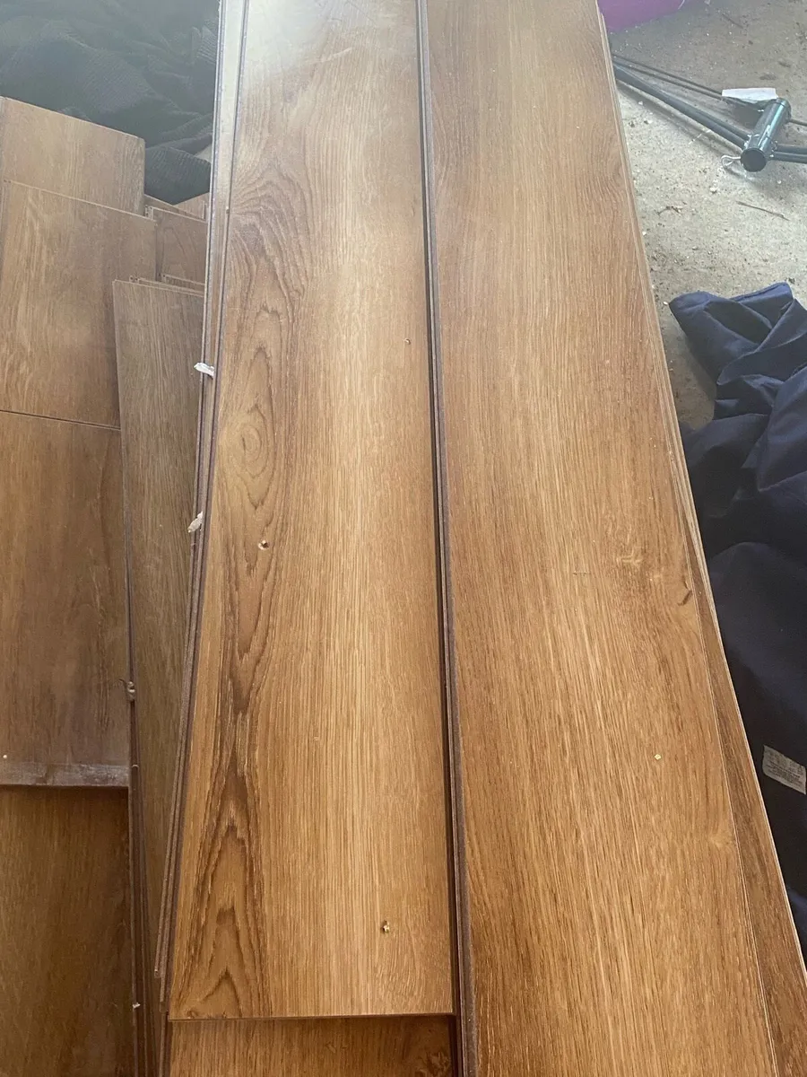 30sq metres laminate flooring-good condition - Image 3