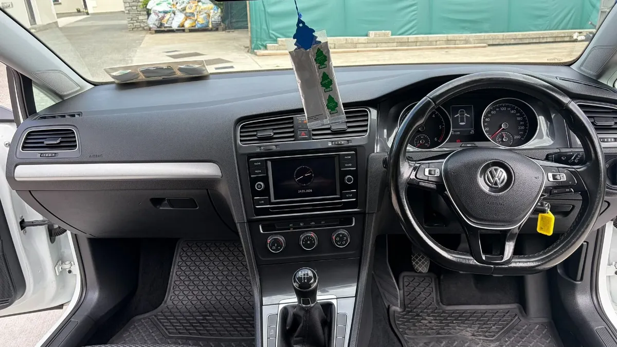 Volkswagen Golf 2017 - Image 3