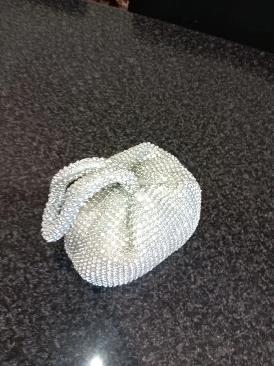 small silver clutch/purse - Image 2