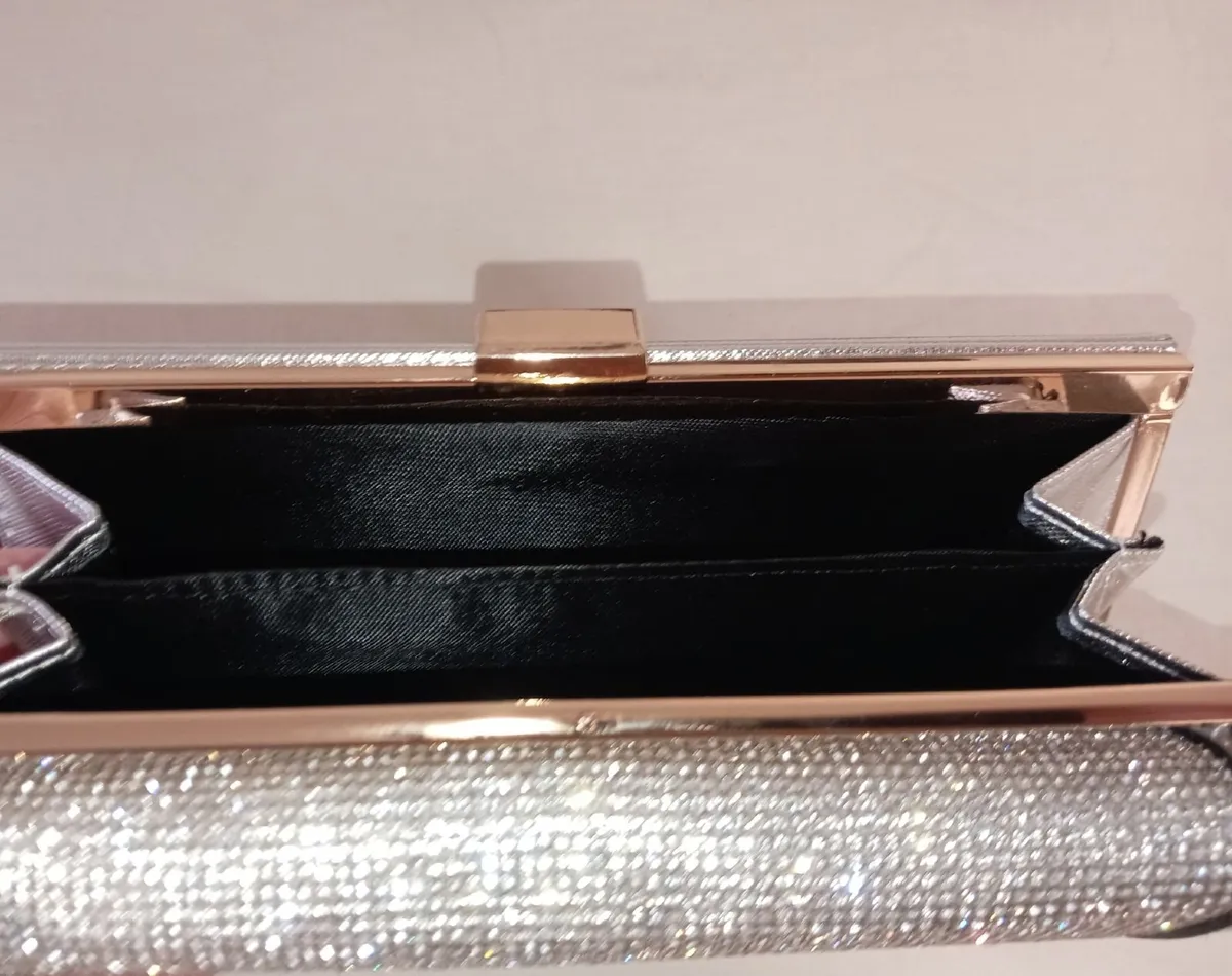 river island clutch/purse - Image 1
