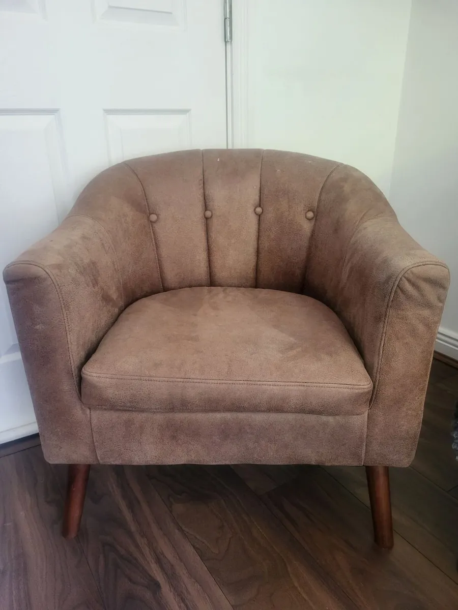 Tub Chair - Image 2