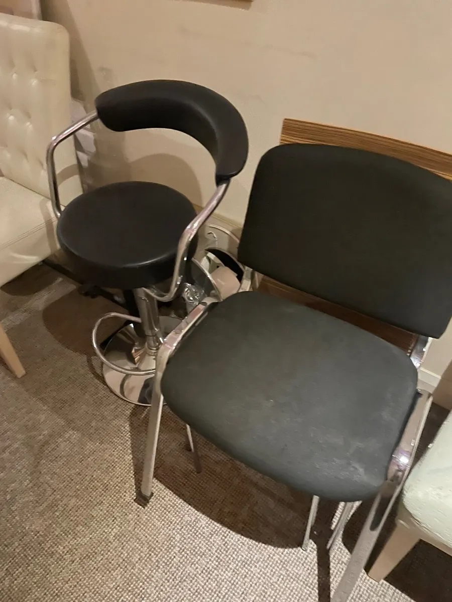 Dining chairs free - variety - Image 1