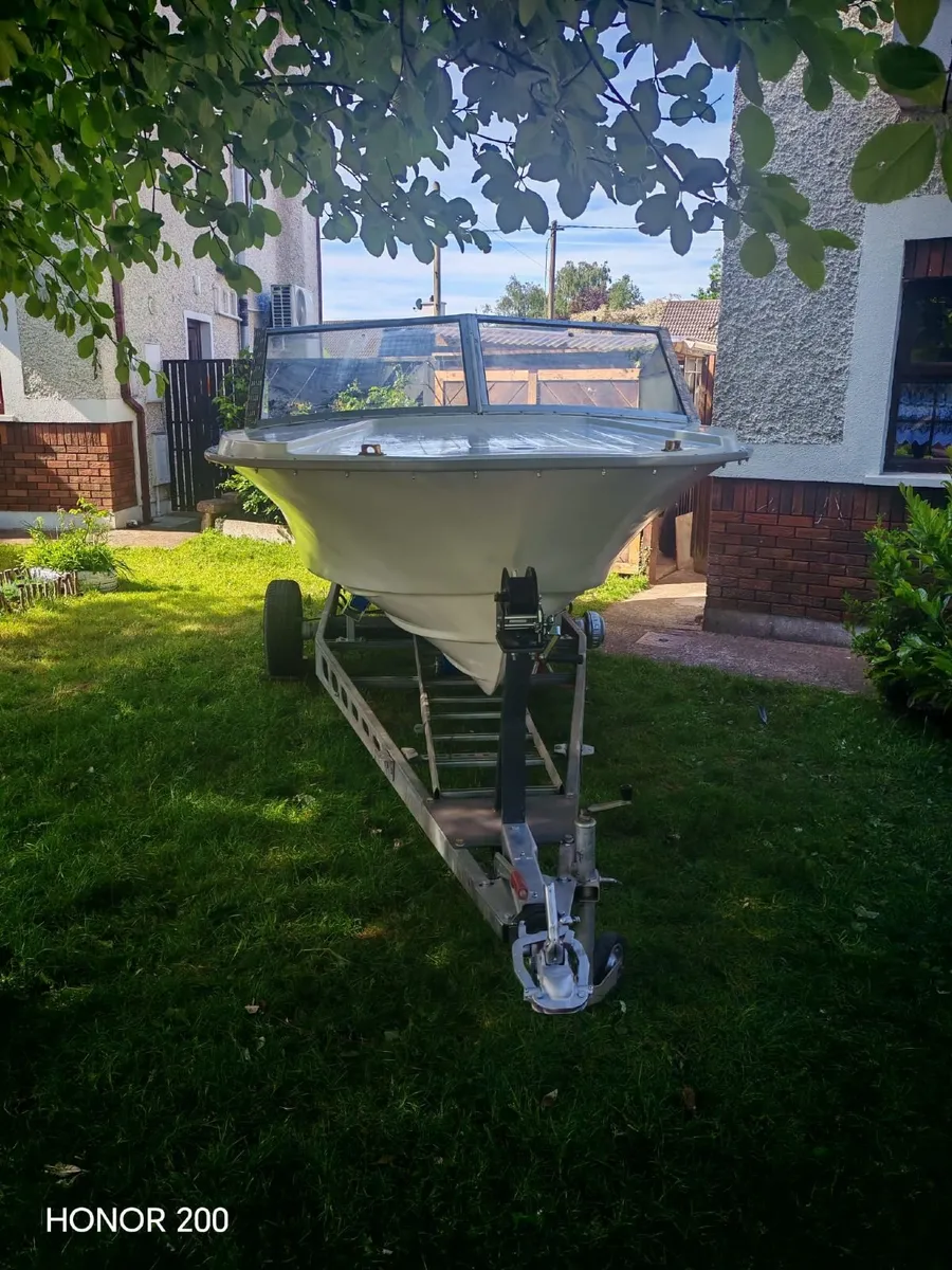 Speedboat - Image 4