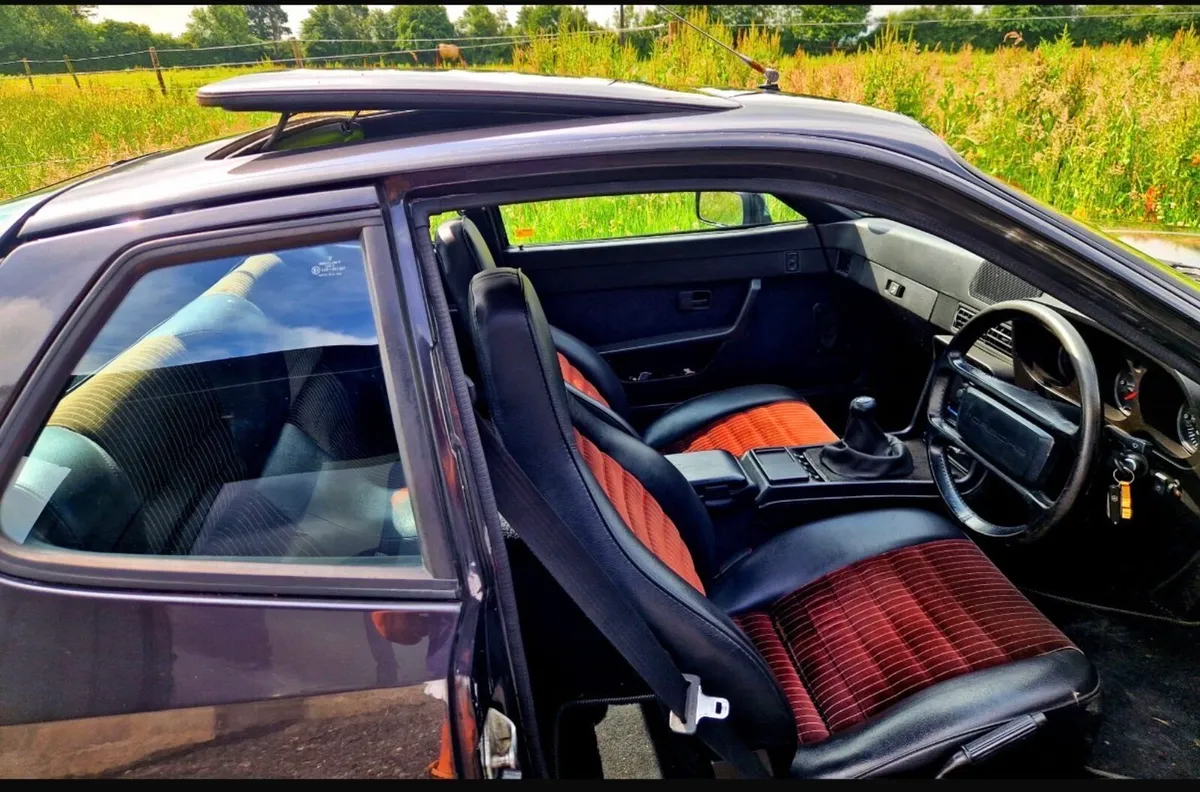 924 Porsche 1985 - Image 4