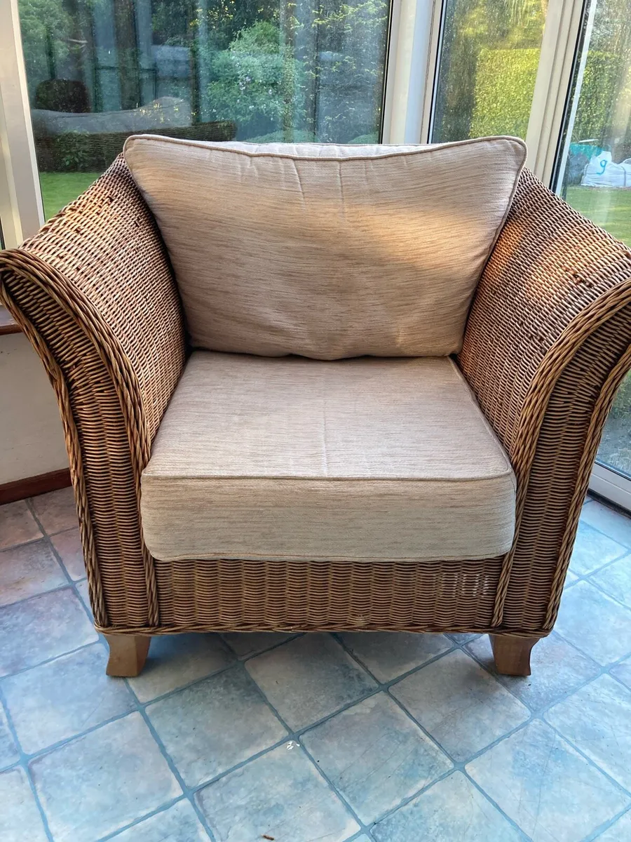 Sunroom conservatory wicker furniture - Image 1