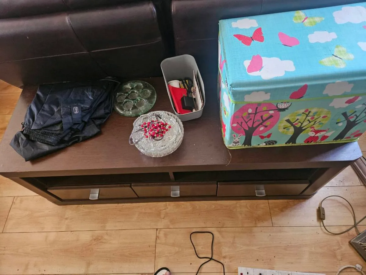 TV stand and drawers cabinet - Image 2