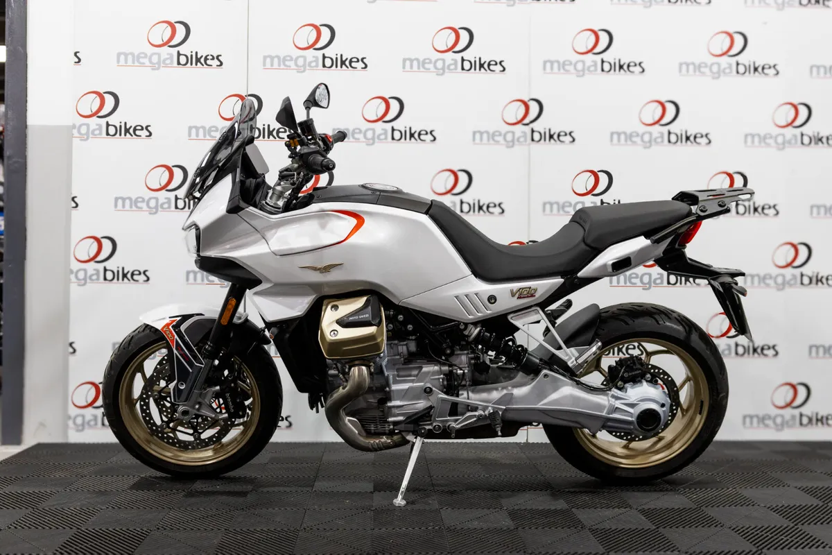 Moto Guzzi V100 2022 - Image 2