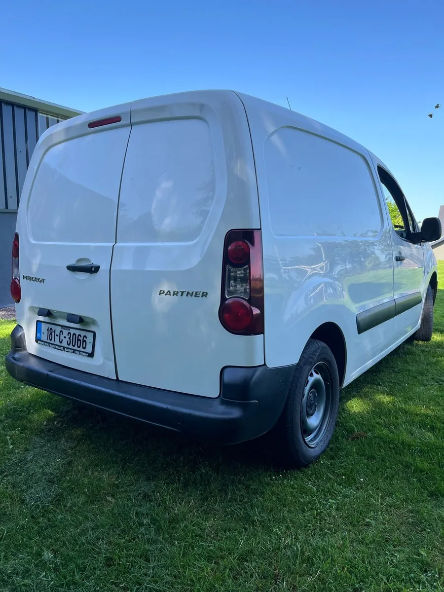 181 Peugeot partner - Image 4