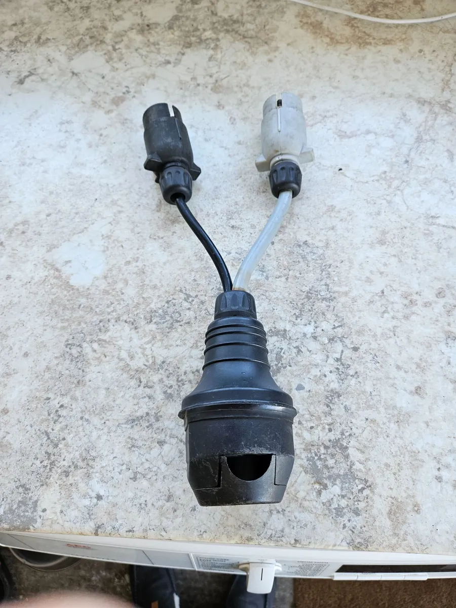 Towing 2 way adapter from to 13 pin